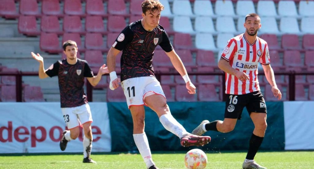 Mikel Goti, en un partido con el filial del Athletic.