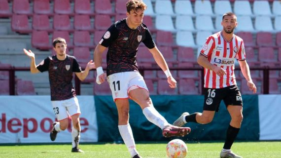 Mikel Goti, en un partido con el filial del Athletic.