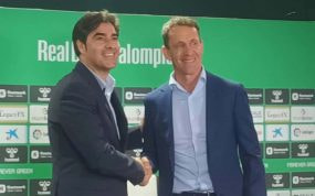 Ramón Planes, junto a Ángel Haro, en su presentación.