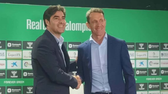 Ramón Planes, junto a Ángel Haro, en su presentación.