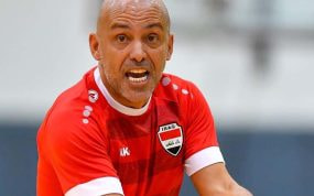 El técnico brasileño Cacau dirigió su primer entrenamiento como seleccionador iraquí para preparar su debut ante Palestina en la Arab Futsal Cup.