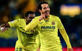 Dani Parejo celebra un gol con el Villarreal.