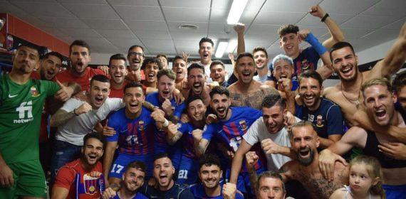 El Eldense celebra un triunfo de esta temporada.
