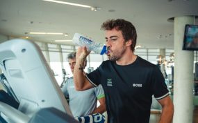 Fernando Alonso, durante un entrenamiento físico este 2023.
