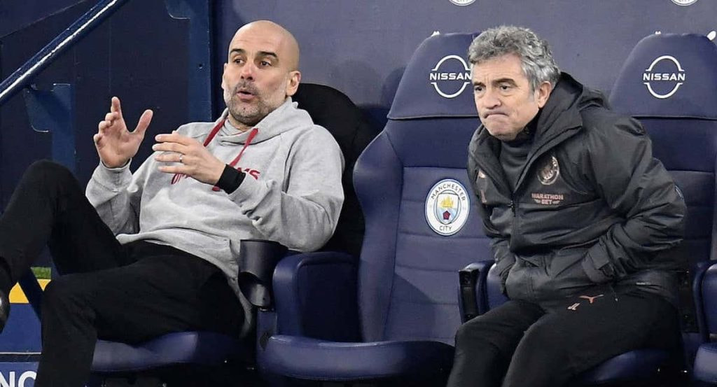 Pep Guardiola y Juanma Lillo, durante un partido en 2021.