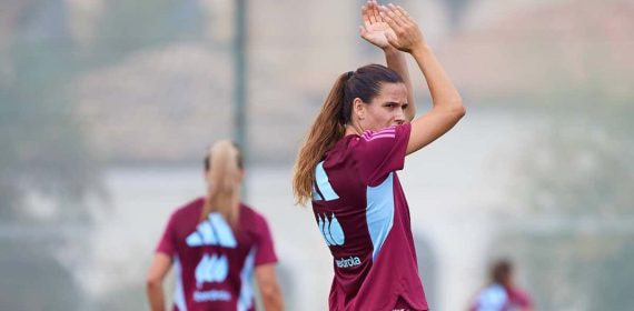 Laia Codina, durante un entrenamiento con la Selección en Benidorm.