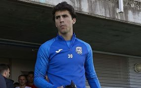 Manu Lama, en un partido del Fuenlabrada, que milita en Primera RFEF, en la temporada 2022-23.