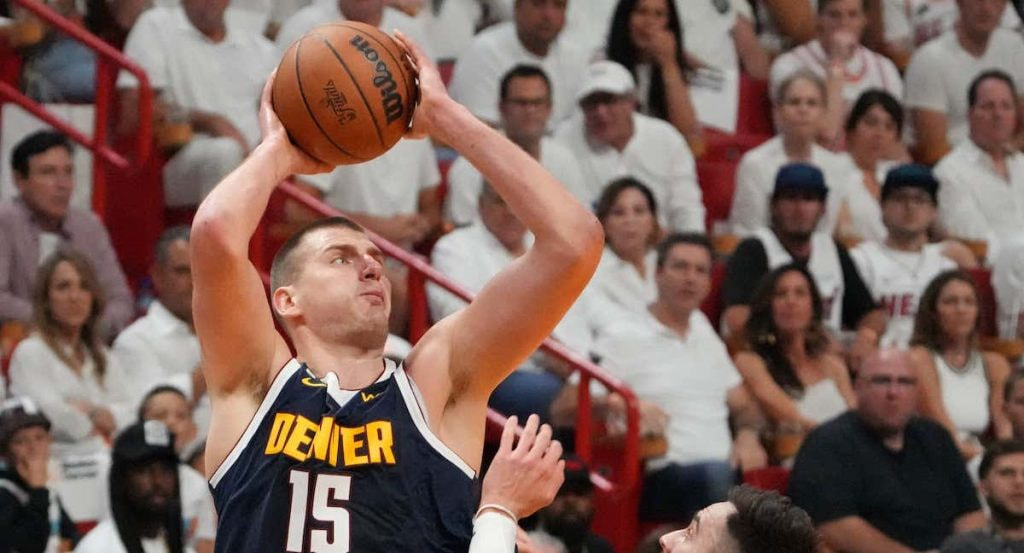 Nikola Jokic es el jugador mejor pagado de la NBA.