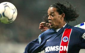 Ronaldinho en el PSG.