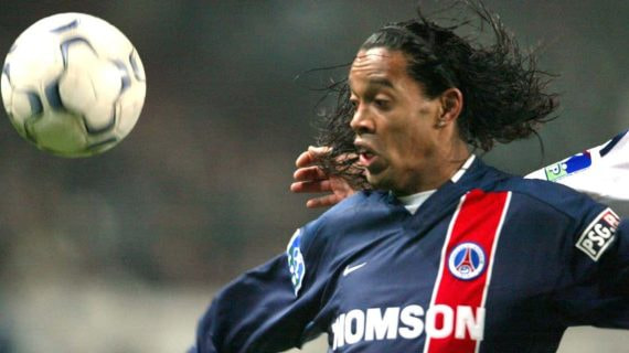 Ronaldinho en el PSG.