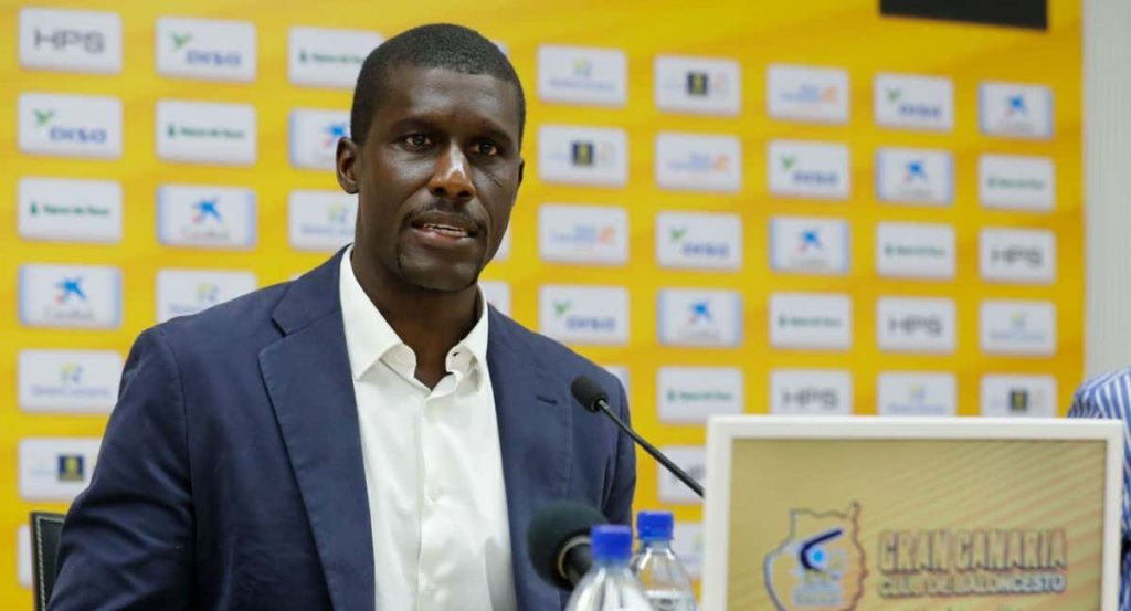 Sitapha Savané durante la rueda de prensa en la que explica la renuncia del Dreamland Gran Canaria a la Euroliga.
