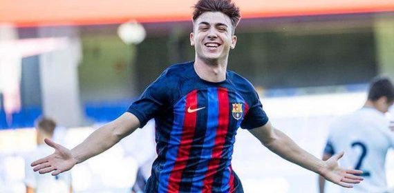 Víctor Barberà celebra un gol con el FC Barcelona.