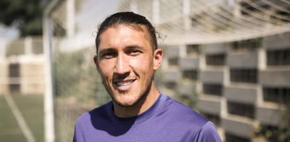 Luis Alfonso 'Pacha' Espino durante la entrevista con Relevo como nuevo jugador del Rayo Vallecano.