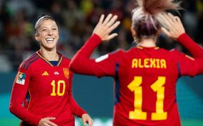 Jenni Hermoso celebra uno de sus goles con Alexia en el victoria de España ante Zambia en el Mundial femenino.