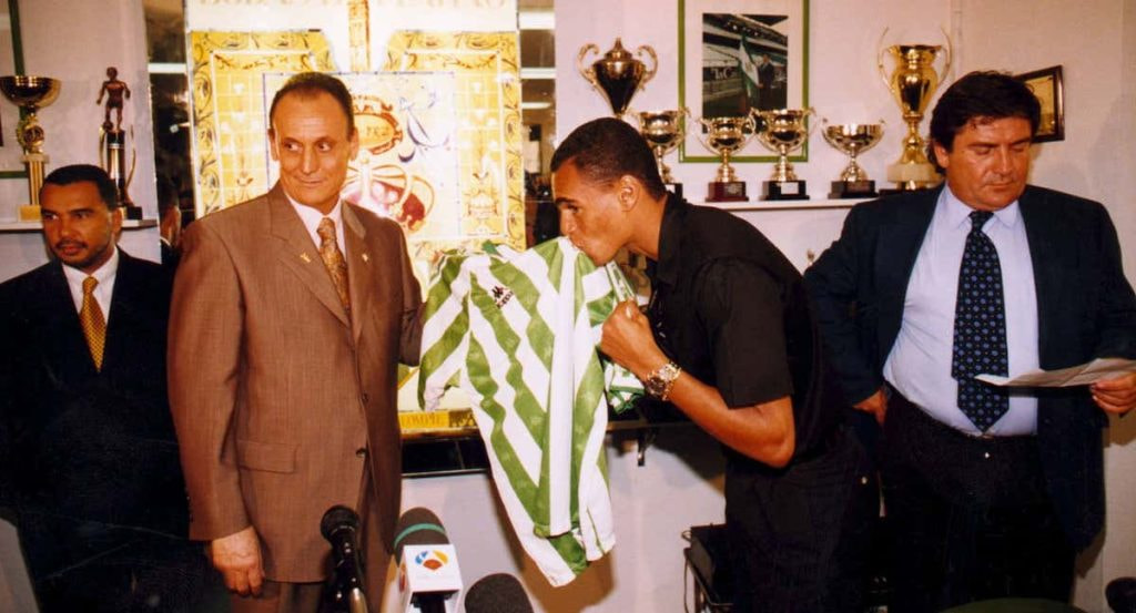 El día que el Betis hizo el fichaje más caro de la historia del fútbol: «Tuvimos que llevar escondido a Denilson hasta Sevilla»