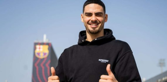 Erick Mendonça, en su presentación como nuevo jugador del Barça.