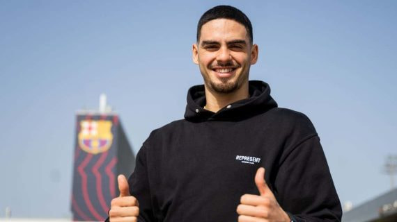 Erick Mendonça, en su presentación como nuevo jugador del Barça.