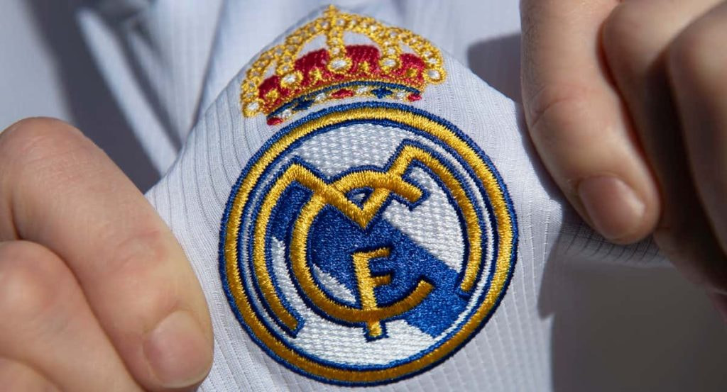 El escudo del Real Madrid.
