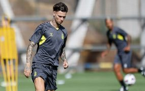 Joel Domínguez en un entrenamiento con Las Palmas.