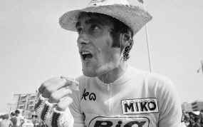 Luis Ocaña tras una etapa del Tour de Francia de 1973.