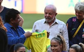 Lula da Silva desea suerte a las jugadoras brasileñas antes del Mundial de Australia y Nueva Zelanda.