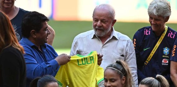 Lula da Silva desea suerte a las jugadoras brasileñas antes del Mundial de Australia y Nueva Zelanda.