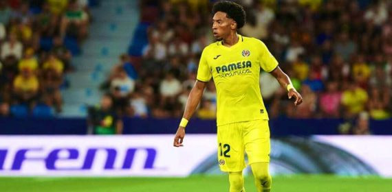 Mojica, en un partido con el Villarreal.