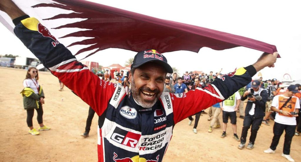 Nasser Al Attiyah celebrando su victoria en el Rally Dakar.
