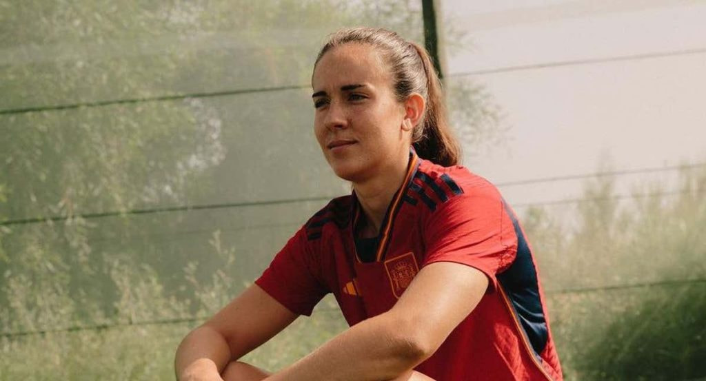 Rocío Gálvez, jugadora de la Selección española de fútbol femenino, posa antes del Mundial.
