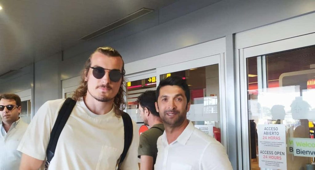 Söyüncü, a su llegada a Madrid.