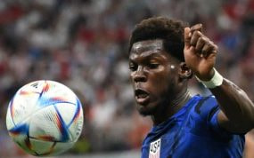 Yunus Musah en un partido con EEUU.