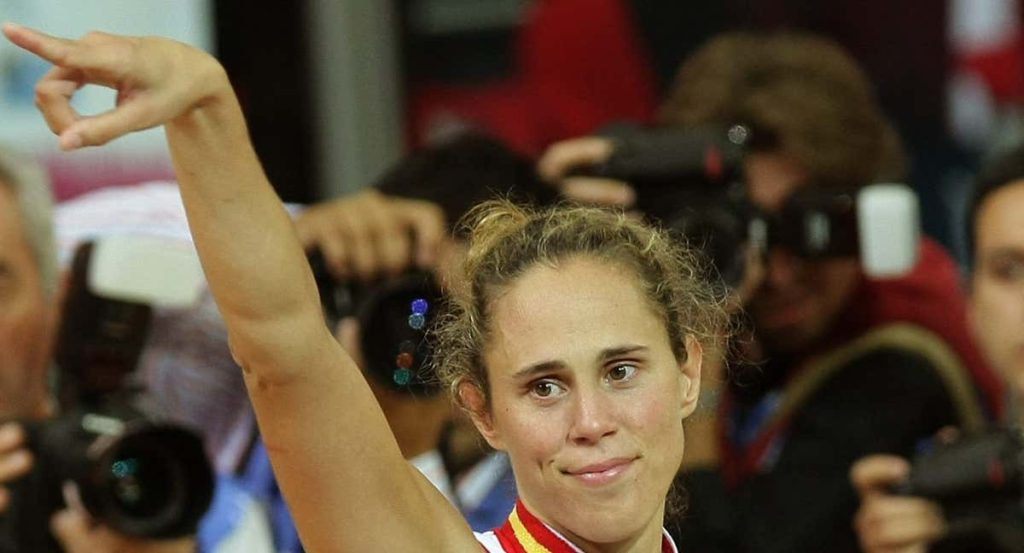 Amaya Valdemoro tras conseguir la plata en el Europeo de 2007.
