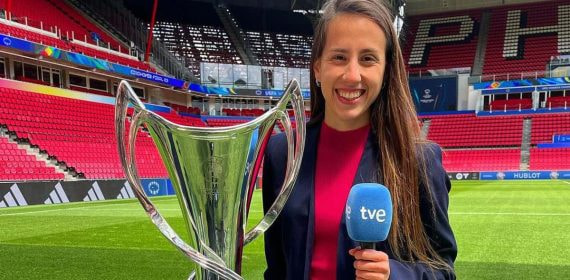 Alicia Arévalo en una conexión para TVE.