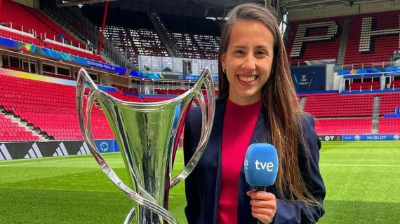 Alicia Arévalo en una conexión para TVE.
