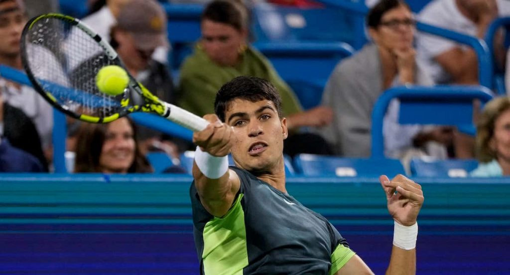 Carlos Alcaraz durante un partido en Cincinnati.