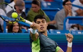 Carlos Alcaraz durante un partido en Cincinnati.