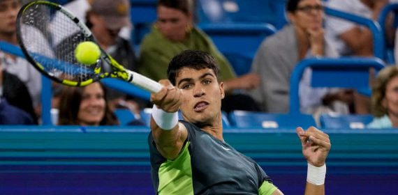 Carlos Alcaraz durante un partido en Cincinnati.