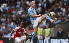 Erling Haaland, un goleador implacable por el que Manchester City pagó mucho dinero.
