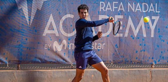 Jaume Munar, durante un entrenamiento en la Rafa Nadal Academy en 2022.