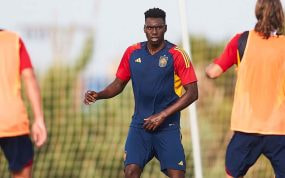Samu Omorodion con la Sub-19.