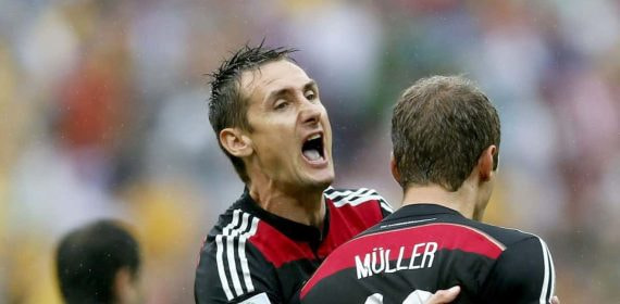 Klose y Müller celebran un gol en el Mundial de Brasil.