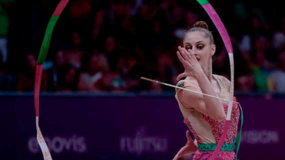 La gimnasta búlgara Boryana Kaleyn durante el Mundial de Valencia 2023.