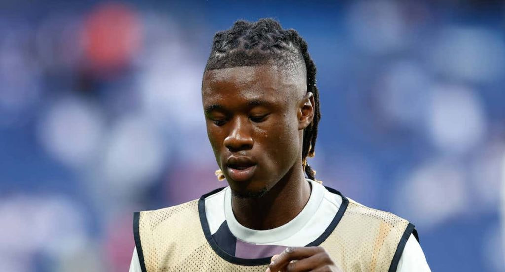 Eduardo Camavinga calentando antes del Real Madrid-Union Berlin.