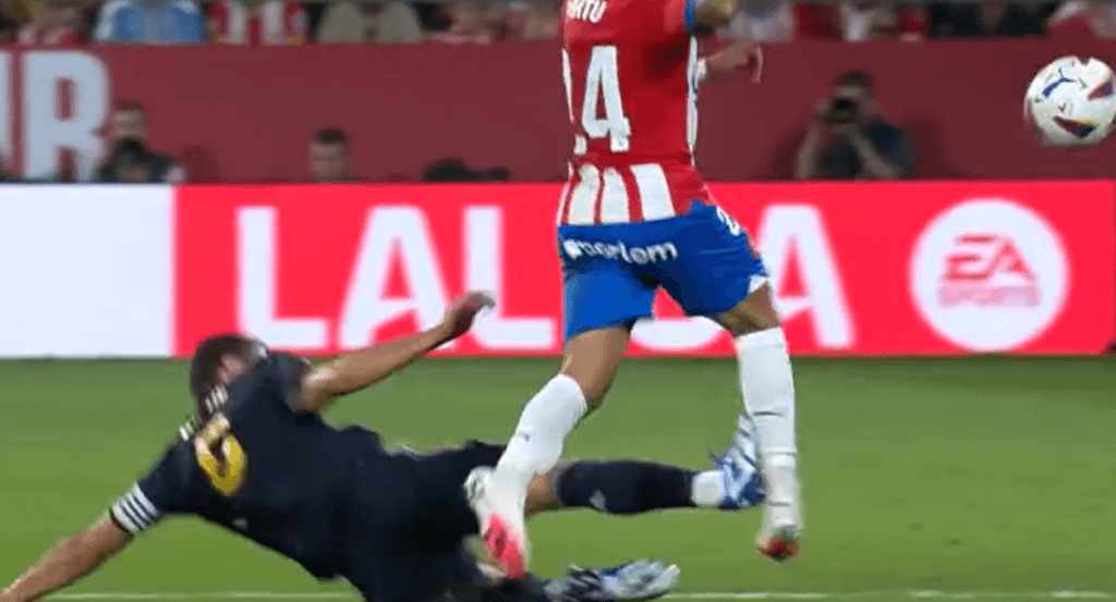 La entrada de Nacho a Portu.