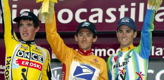 Isidro Nozal, Roberto Heras y Alejandro Valverde, en el podio de la Vuelta de 2003.