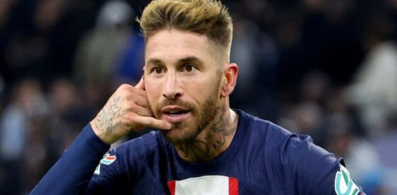 Sergio Ramos celebra un gol con el PSG.