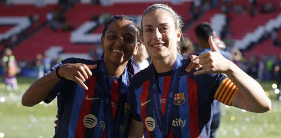 Alexia Putellas y Geyse Ferreira en un partido de Champions.