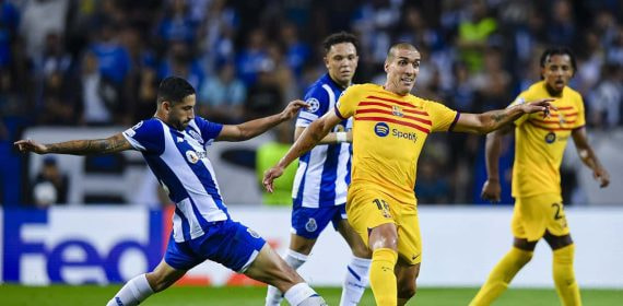 Oriol Romeu ante el Oporto.