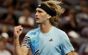 Alexander Zverev celebra un punto.