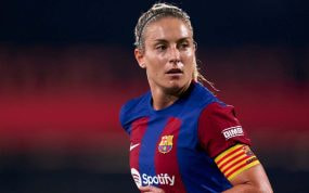 Alexia Putellas ante el Valencia.